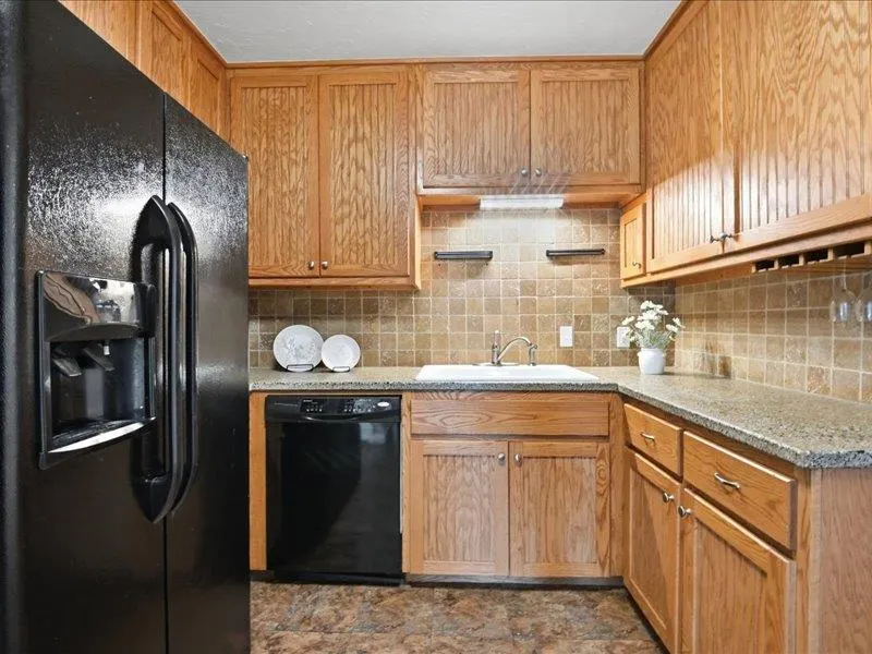 Photo 12 — 1101 W Warner Avenue, Guthrie, OK 73044