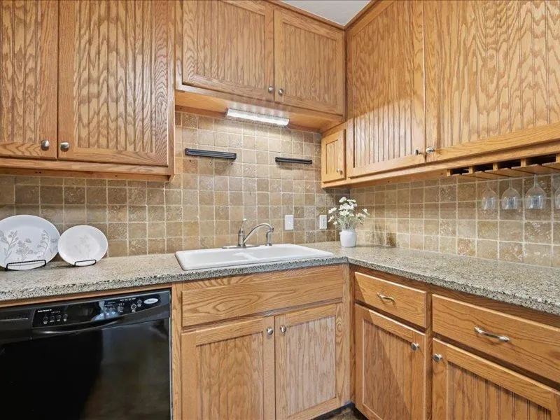 Photo 14 — 1101 W Warner Avenue, Guthrie, OK 73044