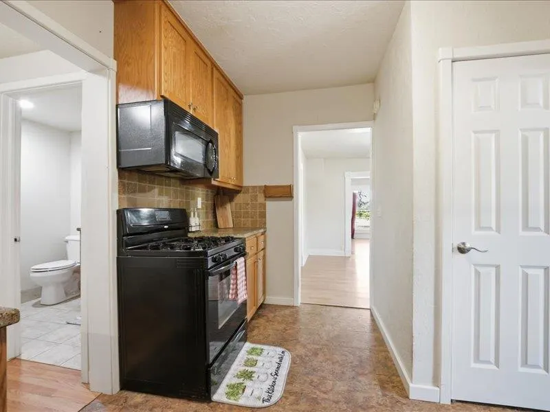 Photo 15 — 1101 W Warner Avenue, Guthrie, OK 73044