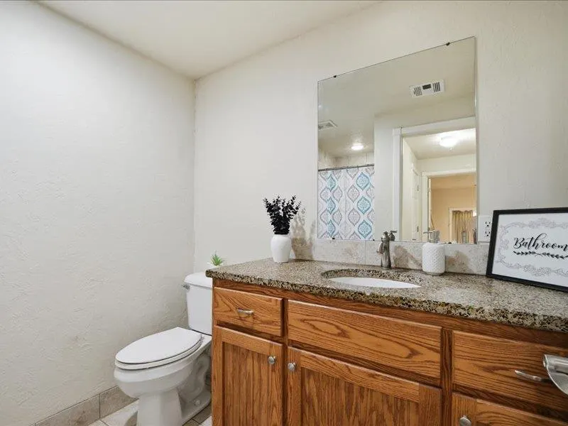 Photo 17 — 1101 W Warner Avenue, Guthrie, OK 73044