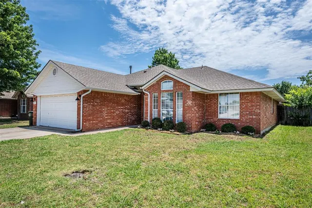 Photo 3 — 1713 Sumac Drive, Norman, OK 73071