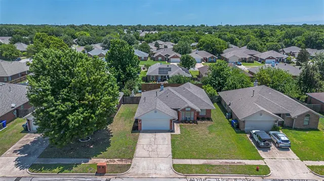 Photo 4 — 1713 Sumac Drive, Norman, OK 73071