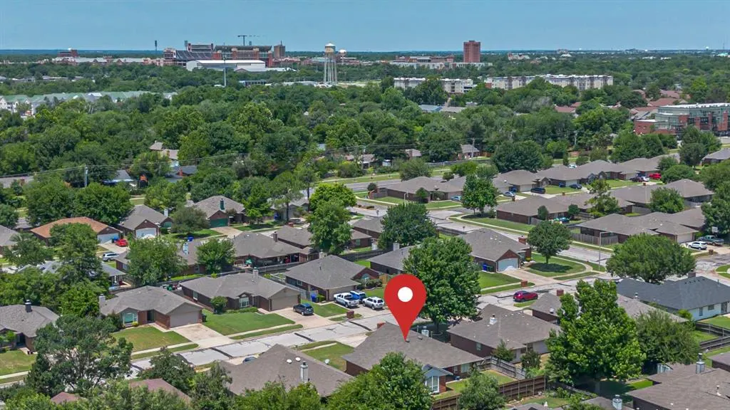 Photo 5 — 1713 Sumac Drive, Norman, OK 73071