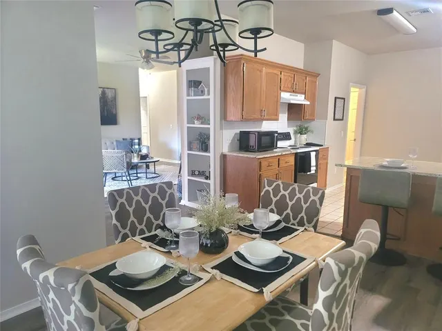 Photo 8 — 1713 Sumac Drive, Norman, OK 73071