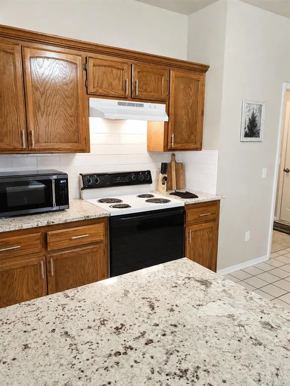 Photo 9 — 1713 Sumac Drive, Norman, OK 73071