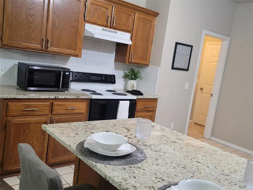 Photo 12 — 1713 Sumac Drive, Norman, OK 73071