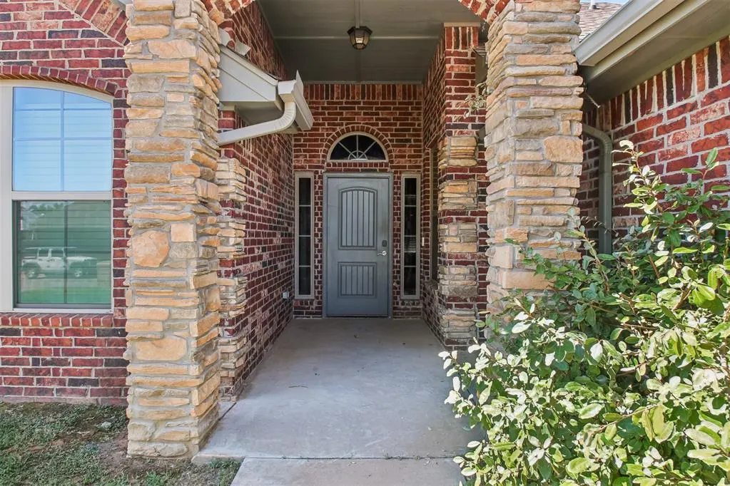 Photo 3 — 10920 SW 36th Street, Yukon, OK 73099
