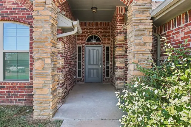 Photo 3 — 10920 SW 36th Street, Yukon, OK 73099