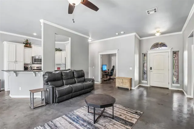 Photo 4 — 10920 SW 36th Street, Yukon, OK 73099