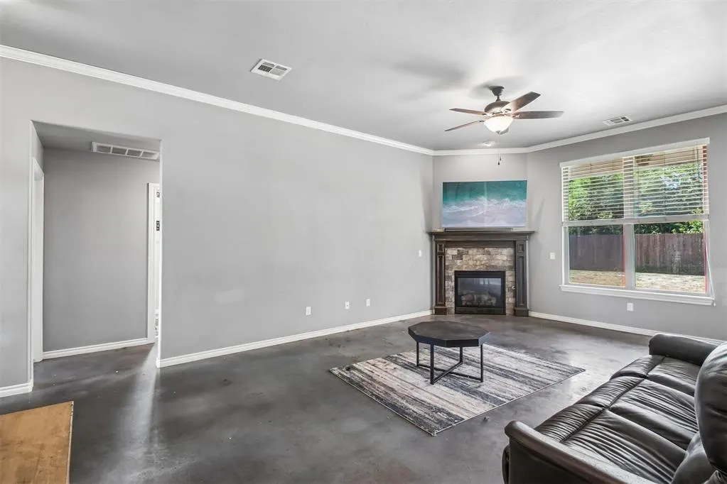 Photo 5 — 10920 SW 36th Street, Yukon, OK 73099