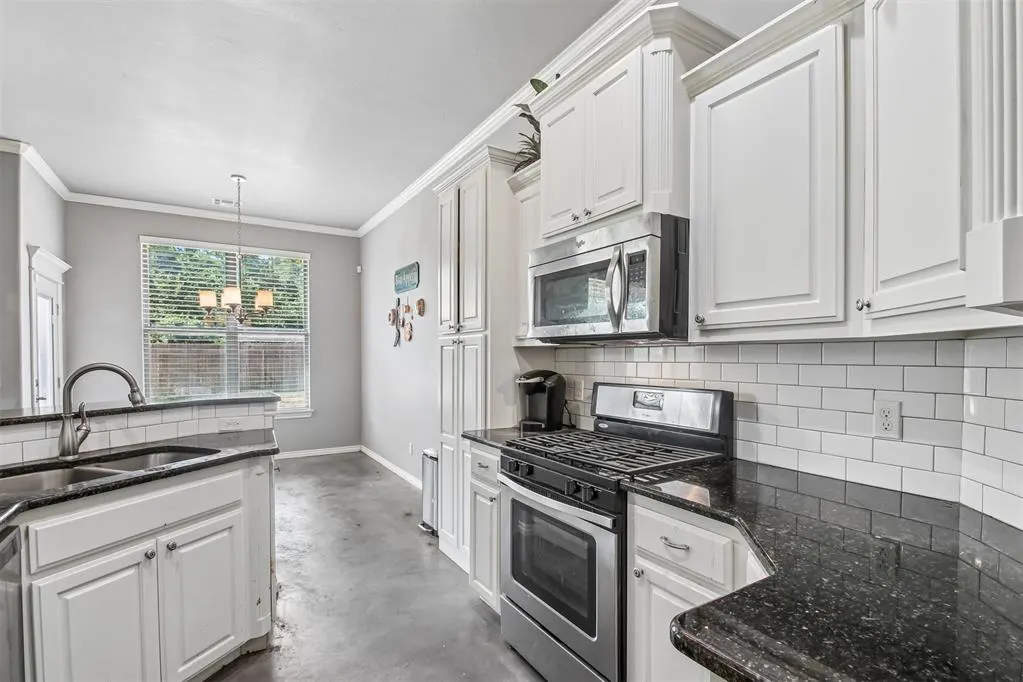 Photo 8 — 10920 SW 36th Street, Yukon, OK 73099