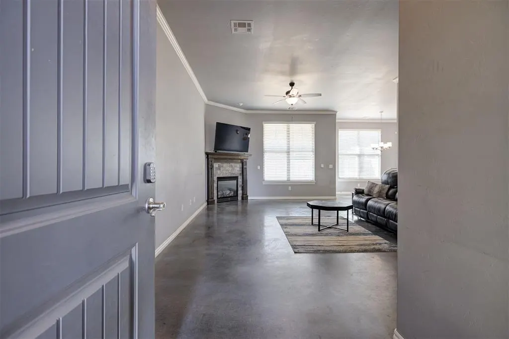 Photo 5 — 10920 SW 36th Street, Yukon, OK 73099
