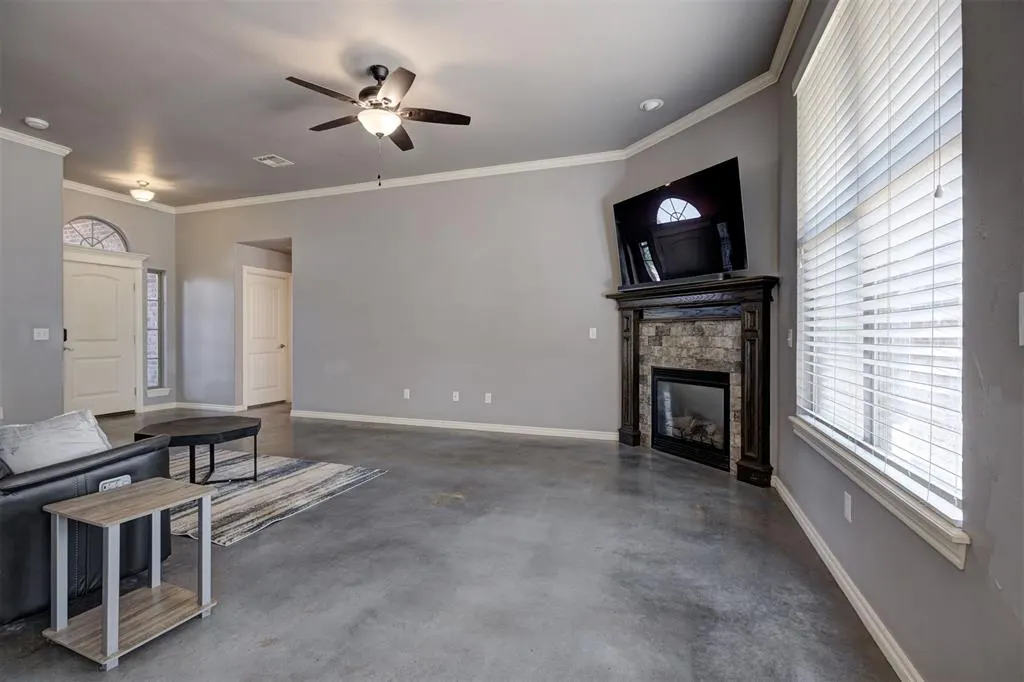 Photo 9 — 10920 SW 36th Street, Yukon, OK 73099