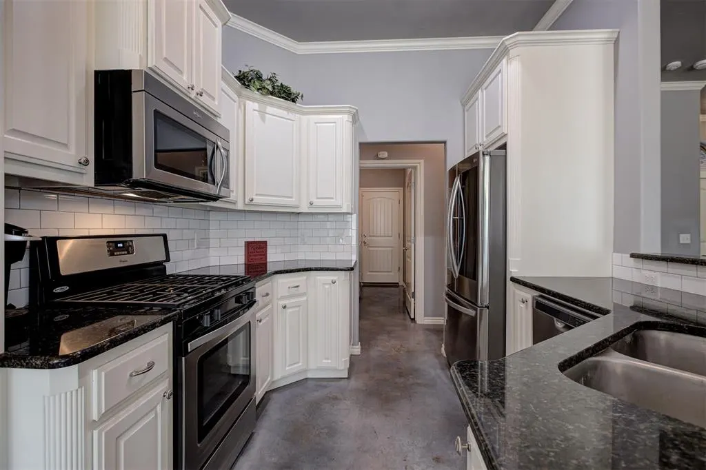 Photo 16 — 10920 SW 36th Street, Yukon, OK 73099