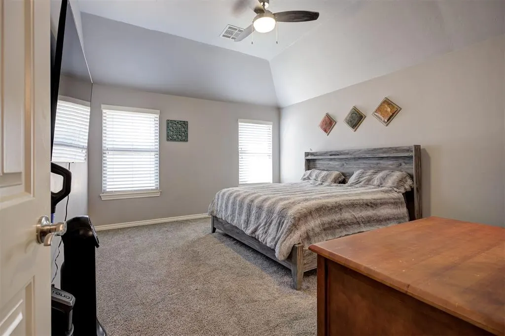 Photo 18 — 10920 SW 36th Street, Yukon, OK 73099