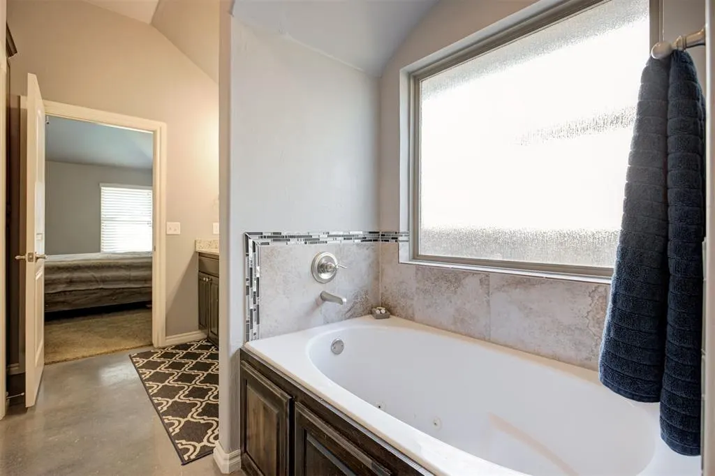 Photo 23 — 10920 SW 36th Street, Yukon, OK 73099