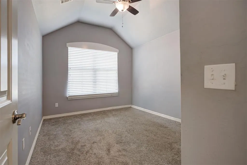 Photo 26 — 10920 SW 36th Street, Yukon, OK 73099