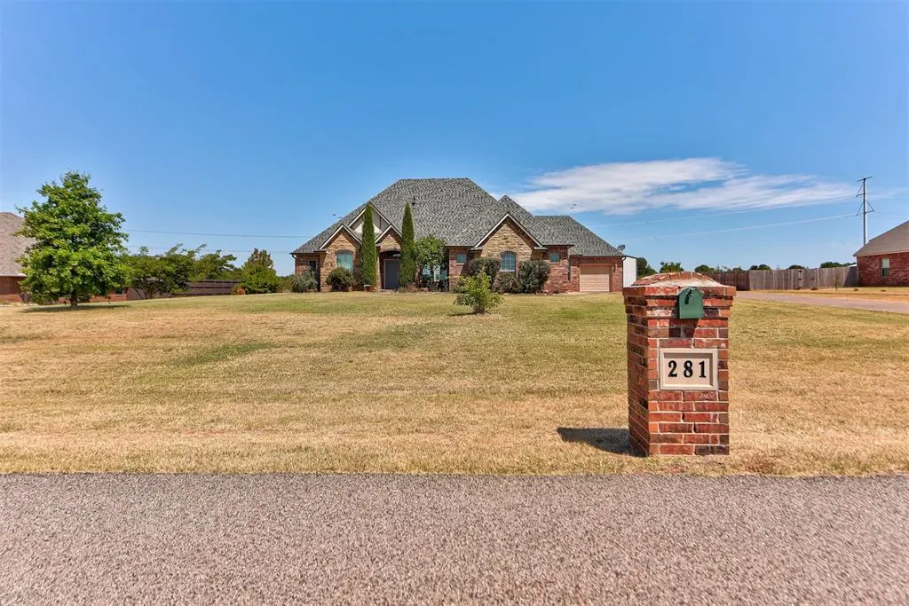 Front exterior — 281 Meadow Lark Lane, Blanchard, OK 73010
