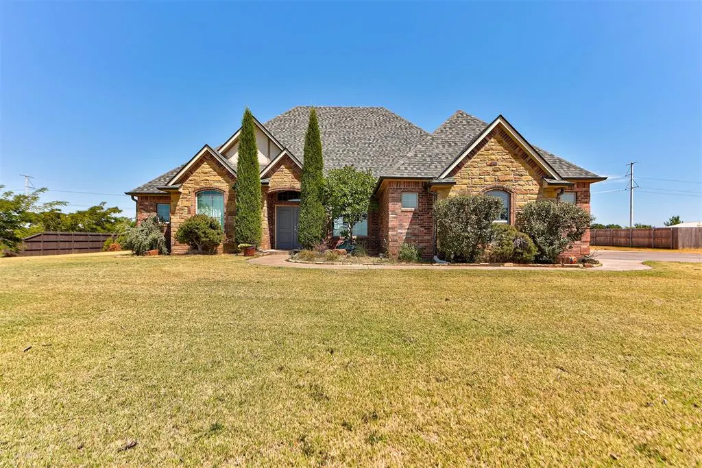 Photo 3 — 281 Meadow Lark Lane, Blanchard, OK 73010