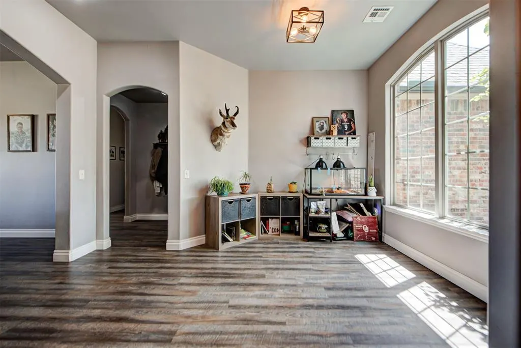 Photo 8 — 281 Meadow Lark Lane, Blanchard, OK 73010