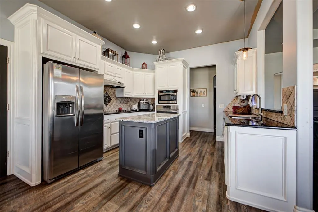 Photo 14 — 281 Meadow Lark Lane, Blanchard, OK 73010