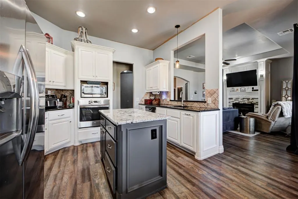 Photo 15 — 281 Meadow Lark Lane, Blanchard, OK 73010
