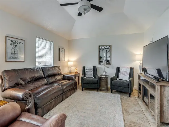 Photo 8 — 5001 Ladbrook Street, Norman, OK 73072