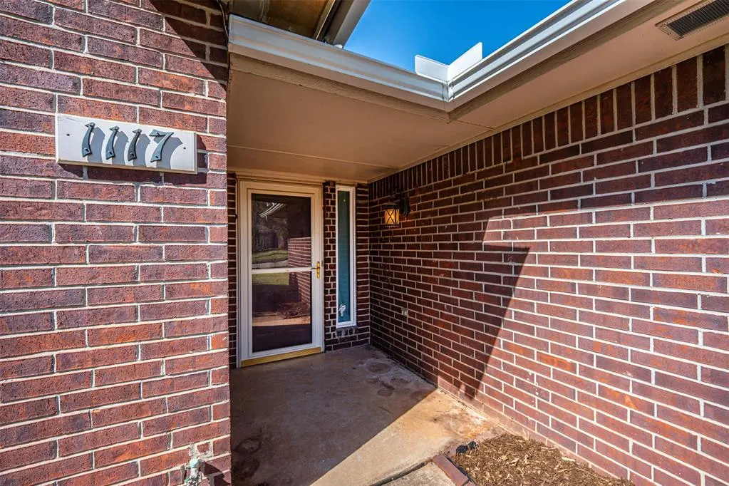 Photo 3 — 1117 Pruett Drive, Edmond, OK 73003