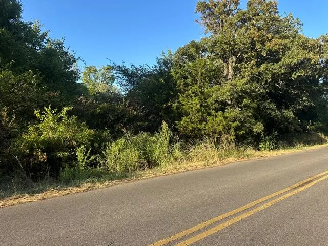 Photo 2 — N Wilshire Boulevard, Oklahoma City, OK 73084
