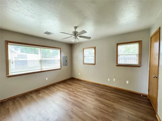 Photo 4 — 2411 N Clarke Street, Choctaw, OK 73020