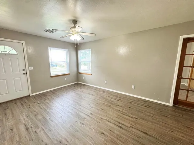 Photo 7 — 2411 N Clarke Street, Choctaw, OK 73020