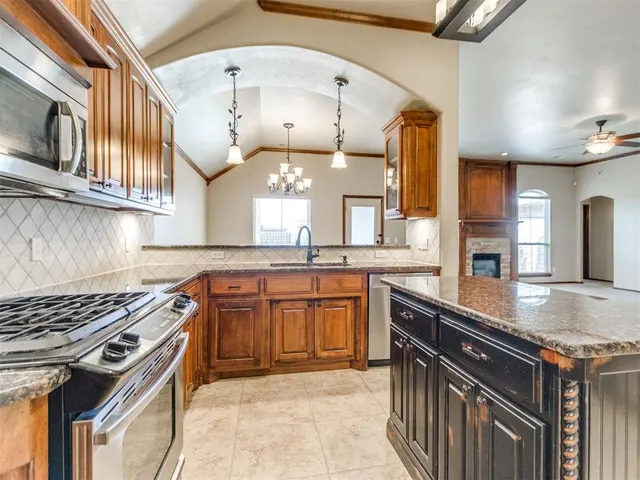 Photo 3 — 313 SW 171st Street, Oklahoma City, OK 73170