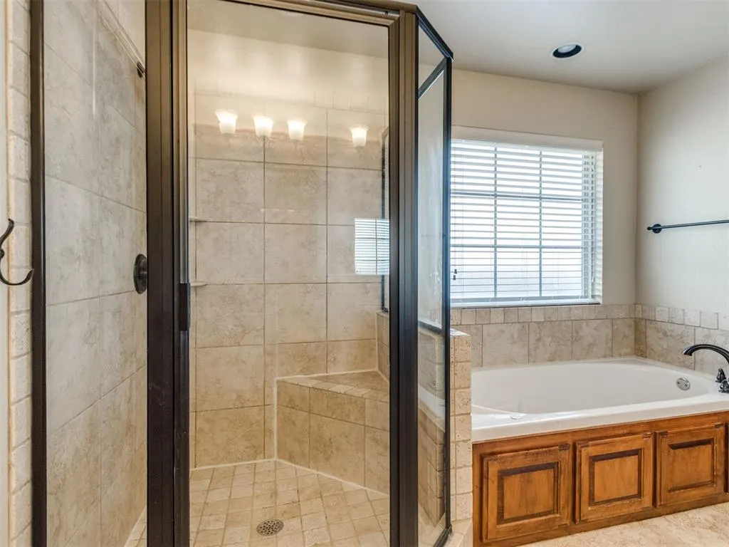 Photo 9 — 313 SW 171st Street, Oklahoma City, OK 73170
