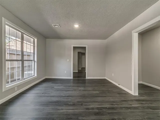 Photo 4 — 1509 NW 11th Street, Oklahoma City, OK 73106