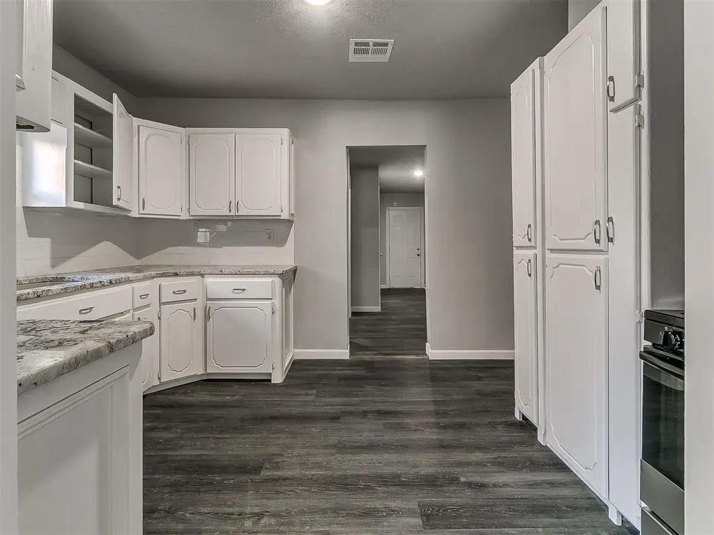 Photo 6 — 1509 NW 11th Street, Oklahoma City, OK 73106