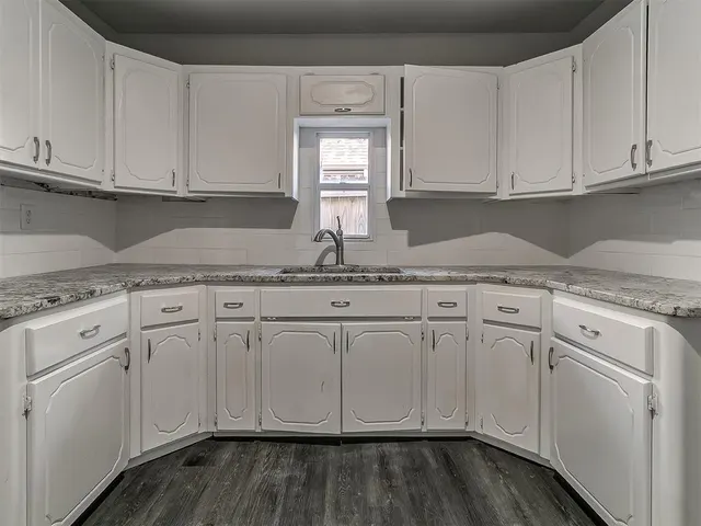Photo 8 — 1509 NW 11th Street, Oklahoma City, OK 73106