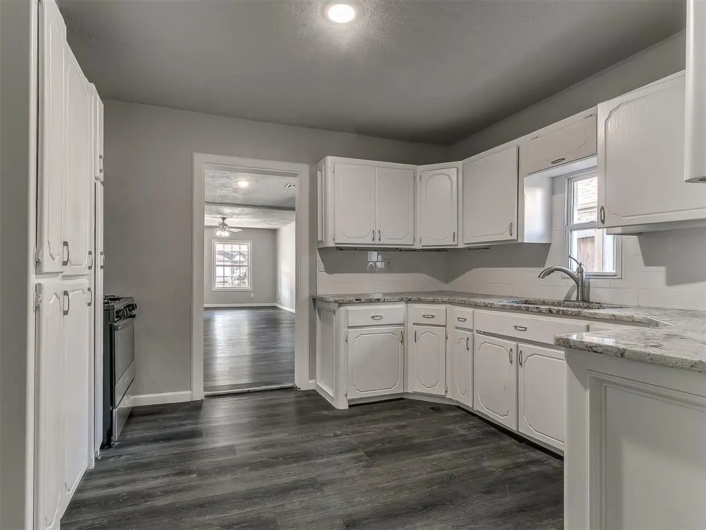 Photo 12 — 1509 NW 11th Street, Oklahoma City, OK 73106