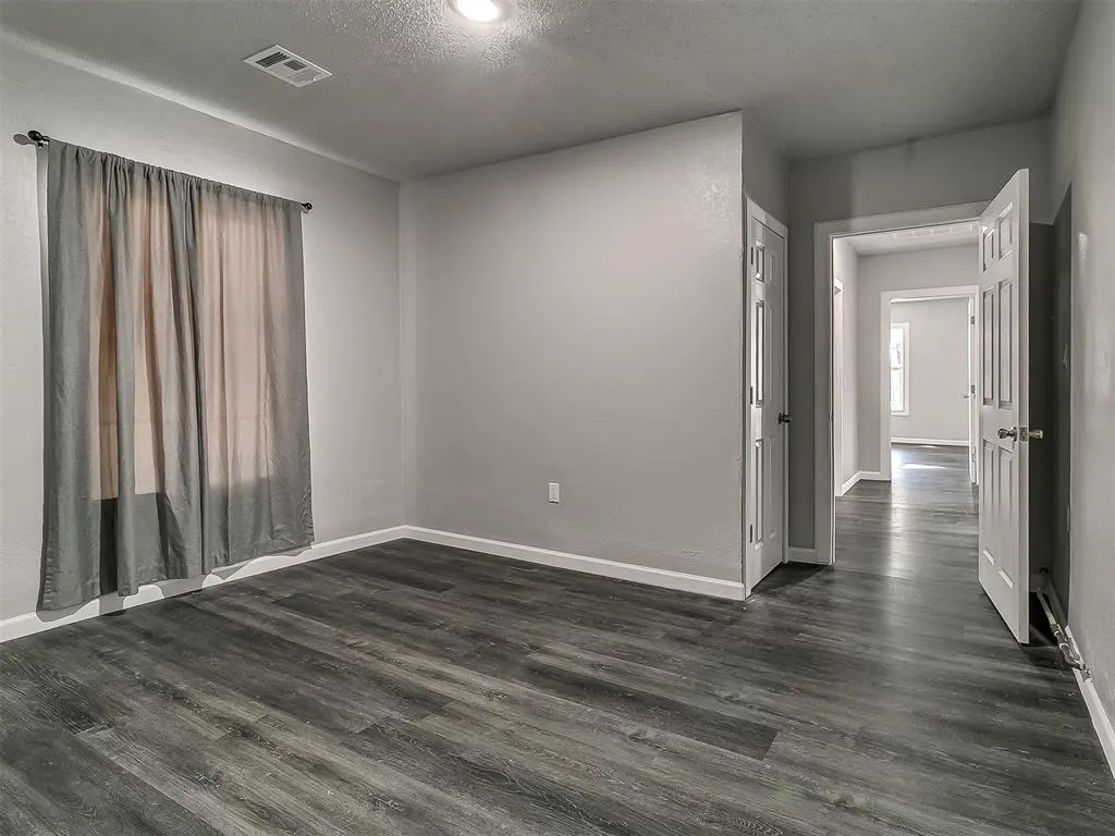Photo 16 — 1509 NW 11th Street, Oklahoma City, OK 73106