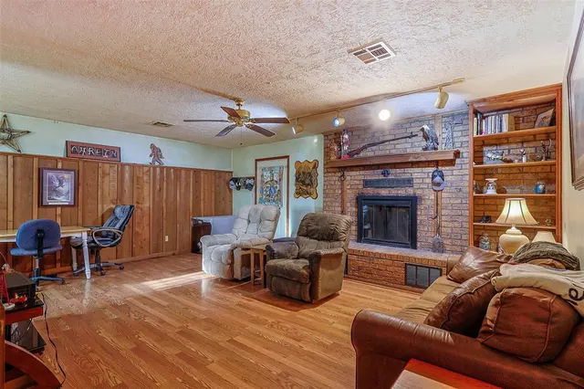Photo 4 — 201 N 72nd Street, Noble, OK 73068