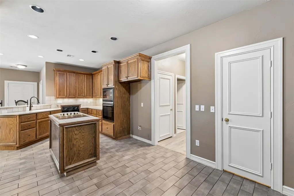 Photo 15 — 1633 Laurel Place, Edmond, OK 73003