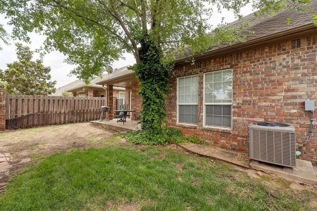 Photo 41 — 1633 Laurel Place, Edmond, OK 73003