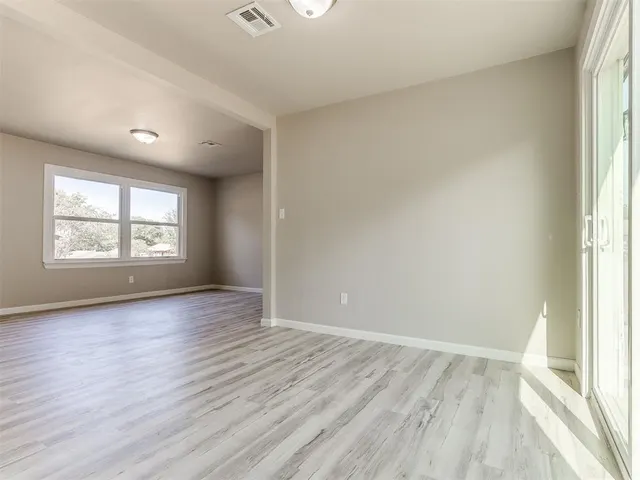 Photo 5 — 1116 Hickory Lane, Oklahoma City, OK 73110