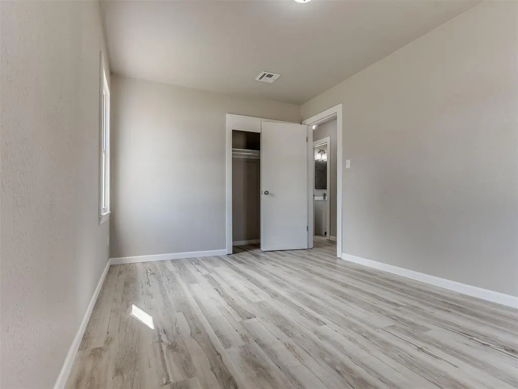 Photo 11 — 1116 Hickory Lane, Oklahoma City, OK 73110