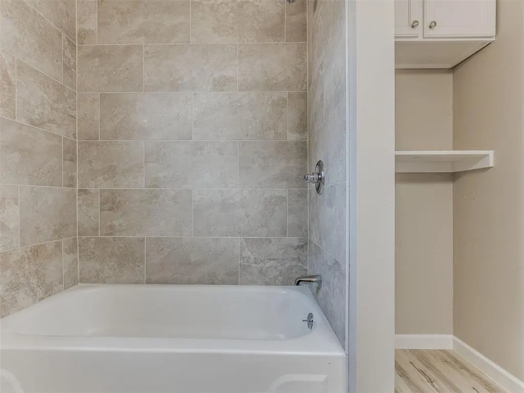 Photo 15 — 1116 Hickory Lane, Oklahoma City, OK 73110