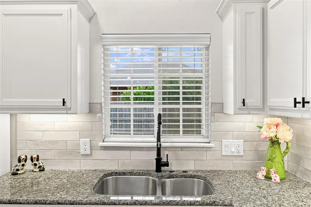 Photo 17 — 17308 Serrano Drive, Oklahoma City, OK 73170