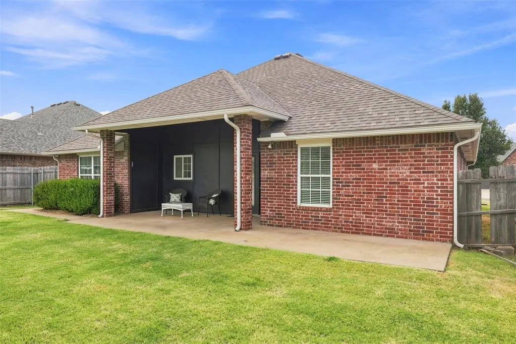 Photo 33 — 17308 Serrano Drive, Oklahoma City, OK 73170