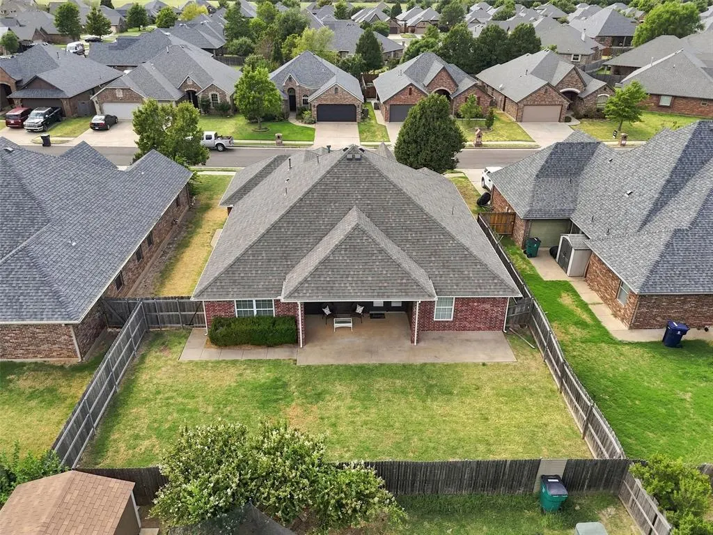 Photo 37 — 17308 Serrano Drive, Oklahoma City, OK 73170