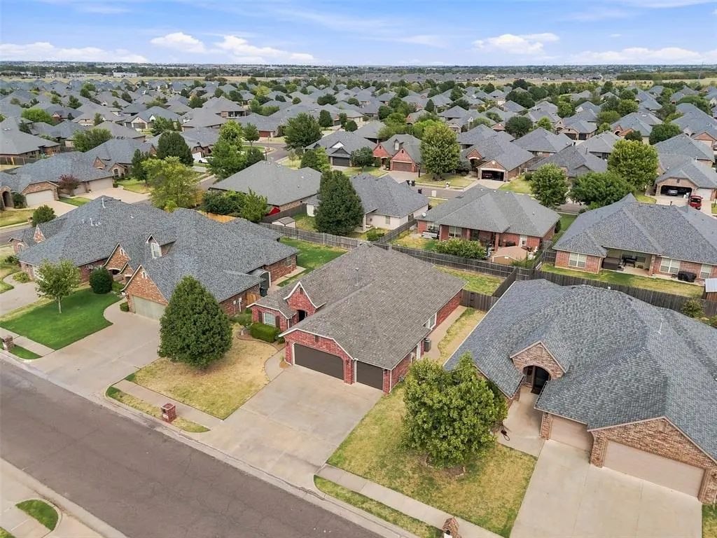Photo 38 — 17308 Serrano Drive, Oklahoma City, OK 73170