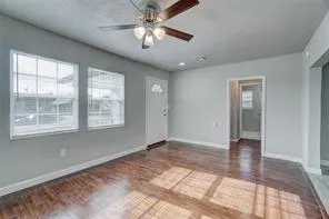 Photo 11 — 537 SW 45th Street, Oklahoma City, OK 73109