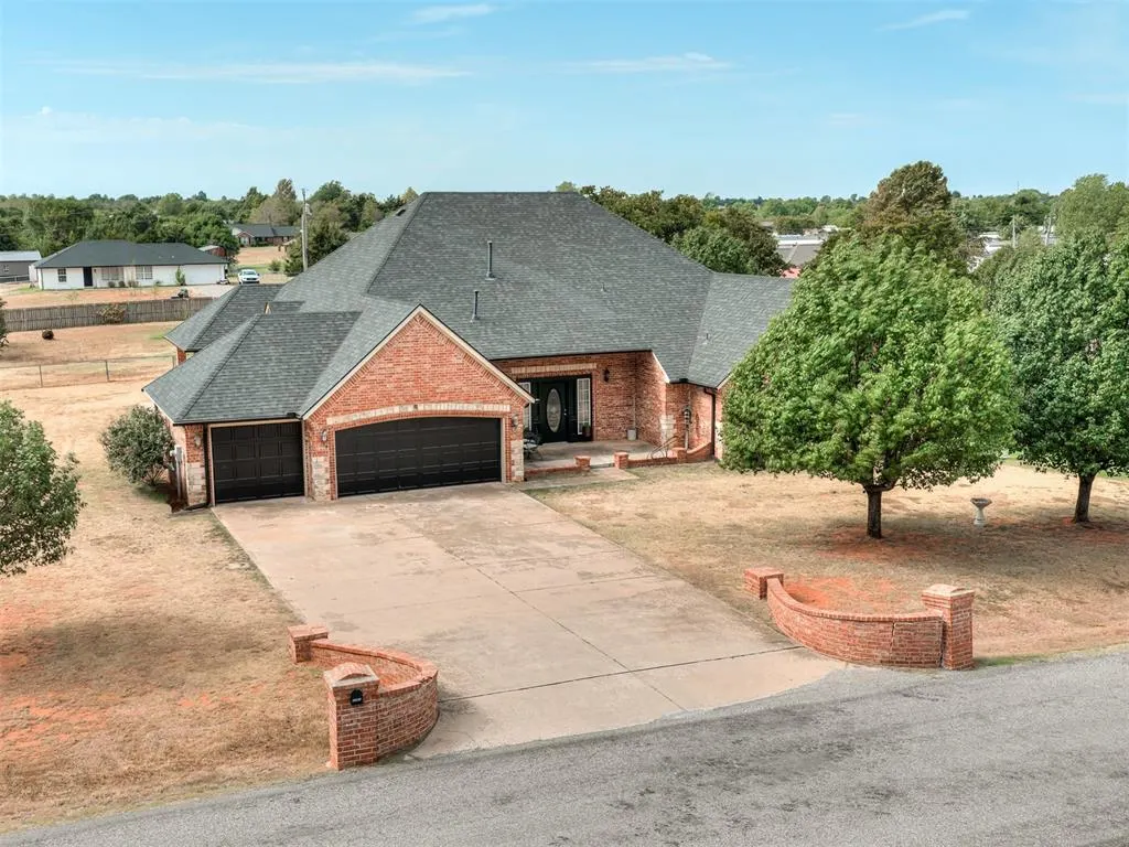 Front exterior — 2365 Elm Tree Lane, Blanchard, OK 73010